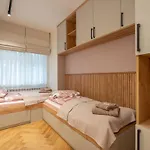 Elegant & Stylish 2-Bedroom Apartment