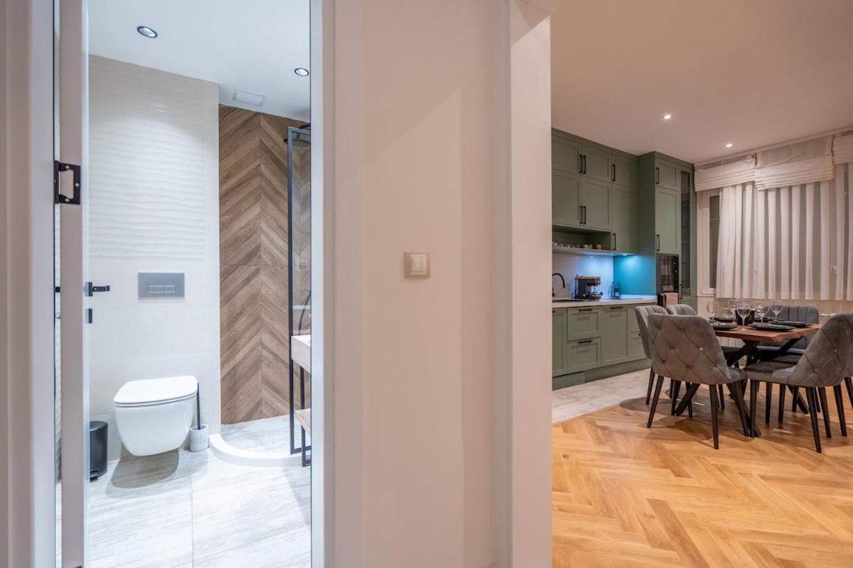Elegant & Stylish 2-bedroom Apartment Sofia