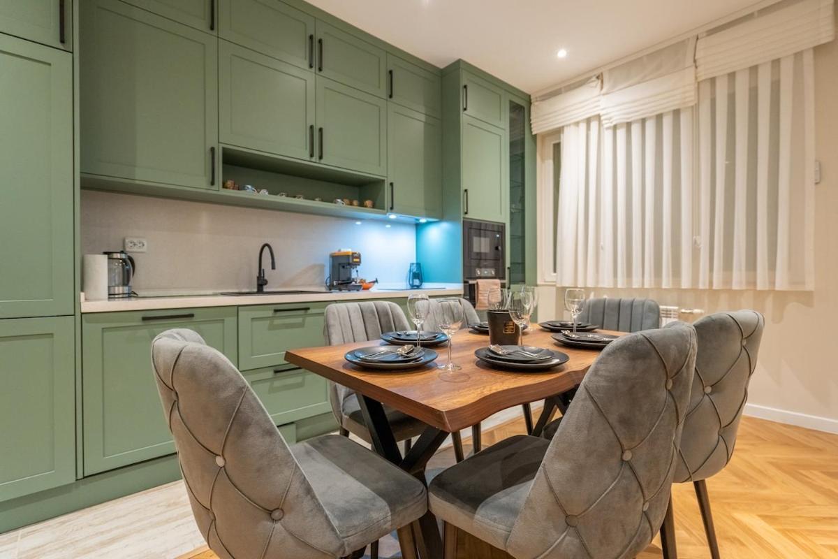 Elegant & Stylish 2-bedroom