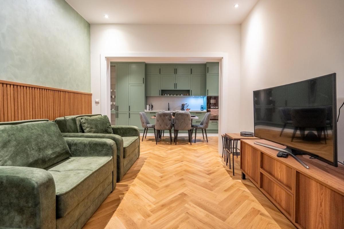Apartment Elegant & Stylish 2-bedroom