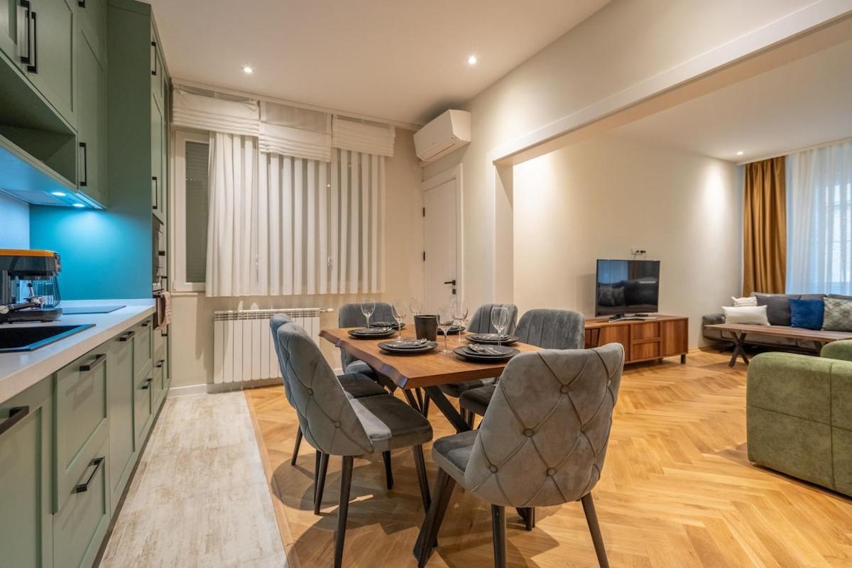 Elegant & Stylish 2-bedroom