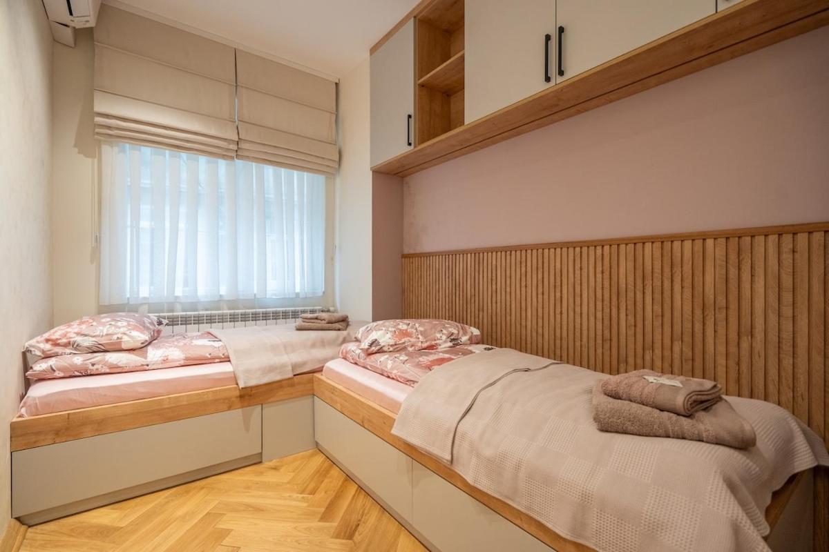 Elegant & Stylish 2-bedroom Apartment Sofia